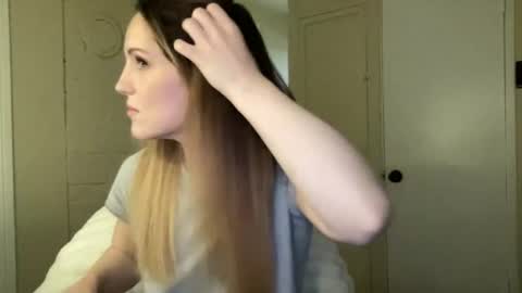 lilly_adams88 online show from June 2026 02:53:01 AM