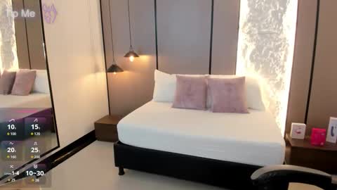 L I L L Y online show from February 2026 12:23:01 PM