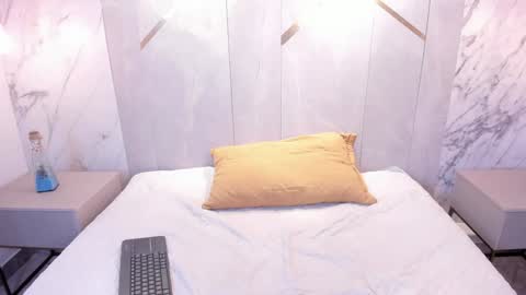 Snapshot of lilly_blear chatting on February 2025 11:55:02 AM lilly online show from February 2025 11:55:02 AM