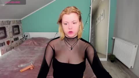 Lilly Depp online show from January 2025 10:57:01 AM