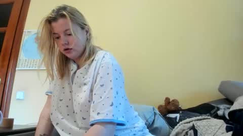 Lilly Depp online show from October 2025 12:17:02 PM