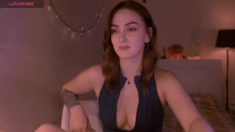 Snapshot of lillyfarey chatting on September 2025 04:32:02 PM LillyFarey online show from September 2025 04:32:02 PM