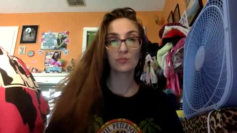 hi guys im back on here 3 online show from May 2026 08:47:01 PM