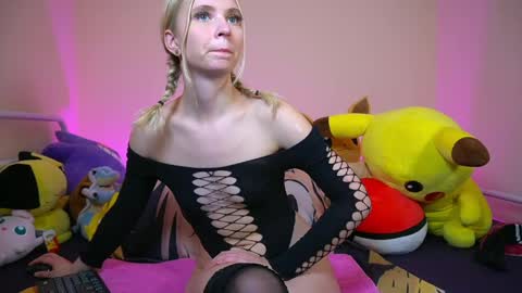 Snapshot of lillyocean06 chatting on April 2026 09:39:33 PM LillyOcean online show from April 2026 09:39:33 PM
