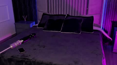 Lilly Ortiz online show from February 2025 10:02:02 AM