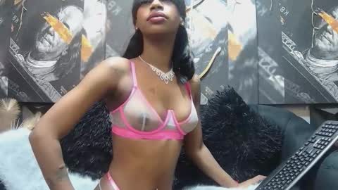 lilmissbaddiexxx online show from May 2026 07:00:01 PM