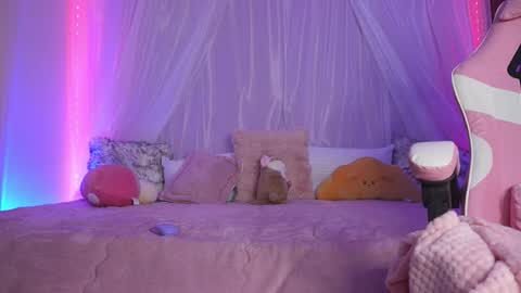 Lilou online show from March 2026 11:55:02 AM