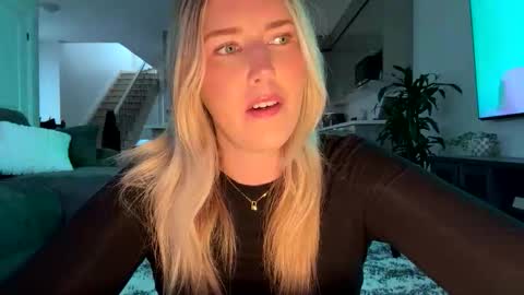 Ava online show from April 2026 02:12:02 PM