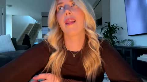 Ava online show from May 2026 04:03:01 PM