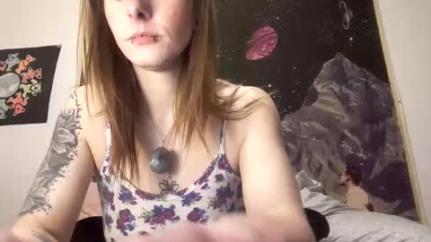 Luna online show from March 2026 02:04:02 AM