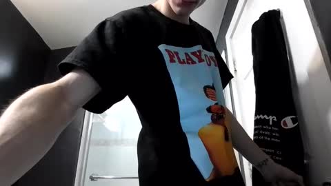 Snapshot of lilvioletxxx chatting on November 2025 01:45:02 PM Little Violet online show from November 2025 01:45:02 PM