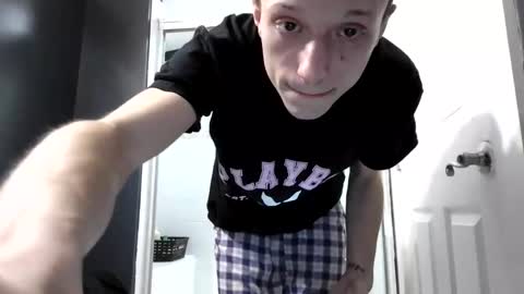 Snapshot of lilvioletxxx chatting on November 2025 05:20:01 AM Little Violet online show from November 2025 05:20:01 AM