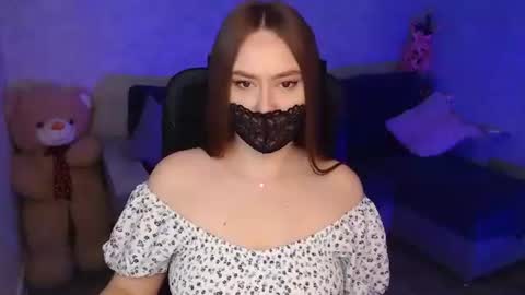 lily_baker_ online show from May 2026 08:01:01 AM