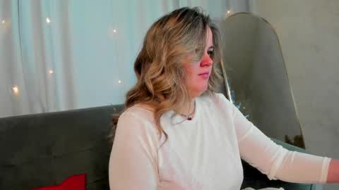 Lily online show from May 2026 01:11:02 AM