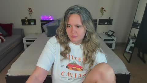 Lily online show from May 2026 01:14:02 AM