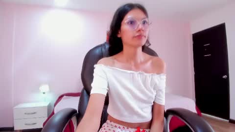 lily_bloom__ online show from July 2026 03:21:02 PM