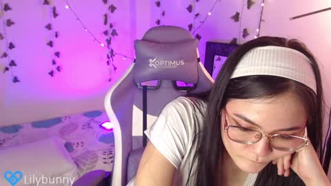 Snapshot of lily_bunny_1 chatting on February 2025 10:34:02 PM Fansly LilyBunny- help me reach 50 thumbs up online show from February 2025 10:34:02 PM