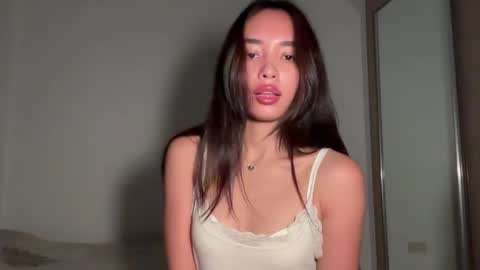 Lily online show from June 2026 07:17:02 PM