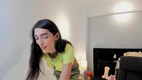 lily_cash1 online show from October 2025 09:01:01 PM