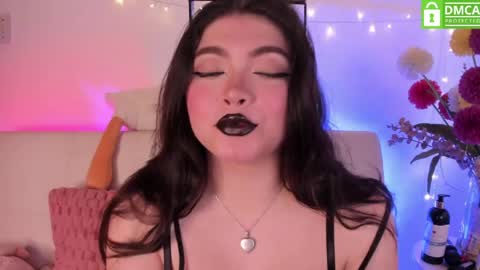 lily_cherry0 online show from April 2026 10:22:01 PM