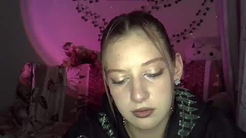 lily_ember online show from November 2025 06:08:01 PM