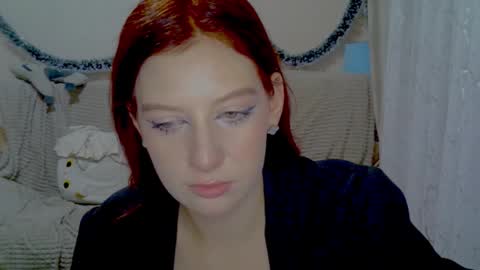 lily_ember online show from December 2025 06:04:02 PM