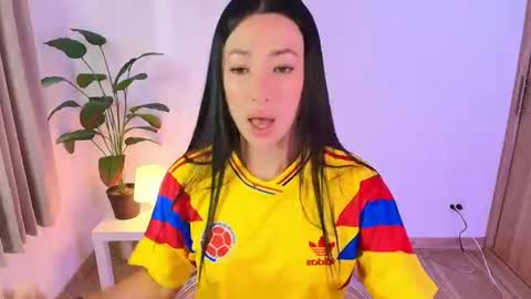 just lily online show from June 2026 09:16:02 PM