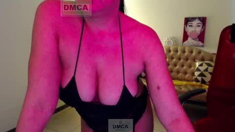 Snapshot of lily_flower7_ chatting on December 2024 08:00:01 AM Lily online show from December 2024 08:00:01 AM