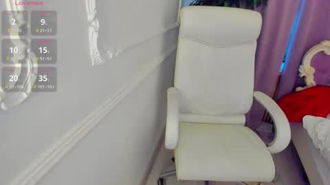 Lily online show from March 2026 04:27:02 AM