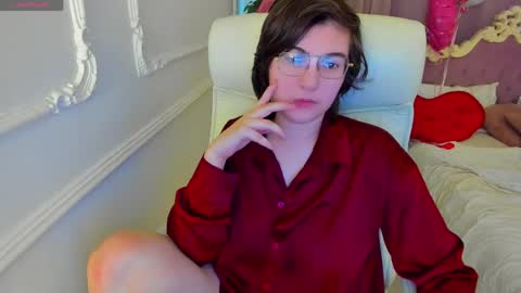 Snapshot of lily_merlin chatting on April 2026 06:02:01 AM Lily online show from April 2026 06:02:01 AM