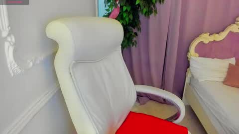 Snapshot of lily_merlin chatting on April 2026 05:54:02 AM Lily online show from April 2026 05:54:02 AM