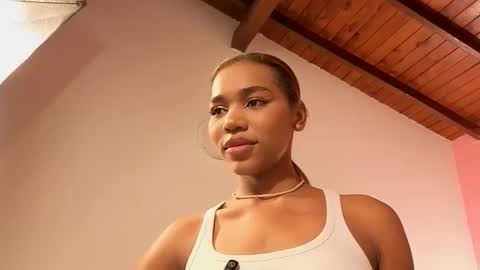 Snapshot of lily_miiller chatting on September 2025 09:04:02 PM Lily Miiller online show from September 2025 09:04:02 PM