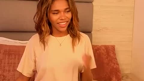 Snapshot of lily_miiller chatting on October 2025 08:46:02 PM Lily Miiller online show from October 2025 08:46:02 PM