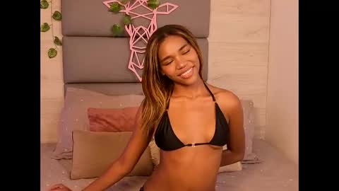 Snapshot of lily_miiller chatting on November 2025 08:22:02 PM Lily Miiller online show from November 2025 08:22:02 PM