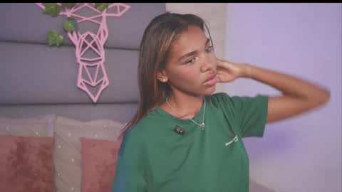 Snapshot of lily_miiller chatting on November 2025 08:58:02 PM Lily Miiller online show from November 2025 08:58:02 PM