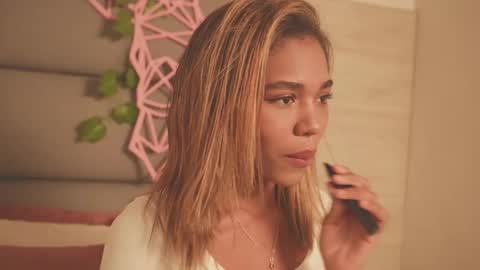 Snapshot of lily_miiller chatting on December 2025 08:37:02 PM Lily Miiller online show from December 2025 08:37:02 PM