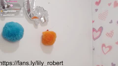 Lily Roberts online show from September 2025 03:51:01 AM