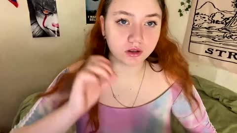 Snapshot of lily_shamy chatting on December 2024 01:09:02 PM Alice online show from December 2024 01:09:02 PM