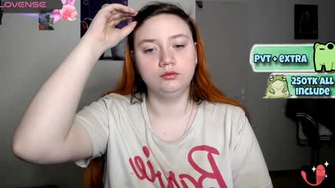 Snapshot of lily_shamy chatting on February 2025 03:53:01 AM Alice online show from February 2025 03:53:01 AM