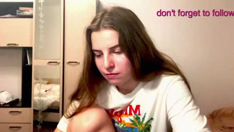 Snapshot of lily_smily chatting on December 2024 01:49:01 PM Lily online show from December 2024 01:49:01 PM