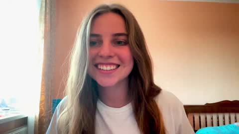 Snapshot of lily_smily chatting on February 2025 11:12:02 AM Lily online show from February 2025 11:12:02 AM