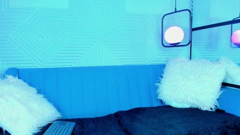 lily_waist online show from January 2025 10:08:02 PM