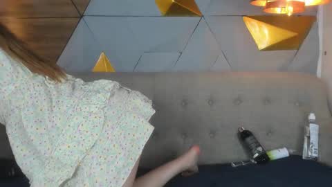 lily_waist online show from February 2025 03:07:01 AM