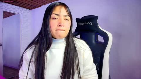 lily_waist online show from September 2025 11:14:01 AM