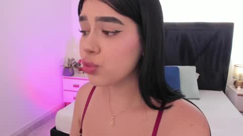 Snapshot of lily_woodz chatting on April 2026 07:17:02 PM LilyWoodz online show from April 2026 07:17:02 PM