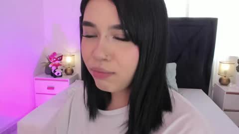 Snapshot of lily_woodz chatting on May 2026 07:09:02 PM LilyWoodz online show from May 2026 07:09:02 PM