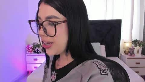 LilyWoodz online show from June 2026 07:05:01 PM