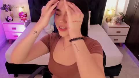 LilyWoodz online show from June 2026 07:04:01 PM