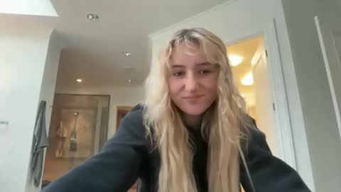 lilybrown07 online show from February 2026 07:58:02 PM