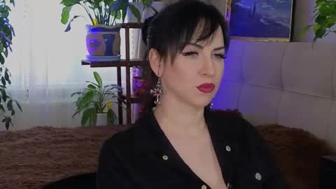 Lily online show from October 2025 11:22:01 AM